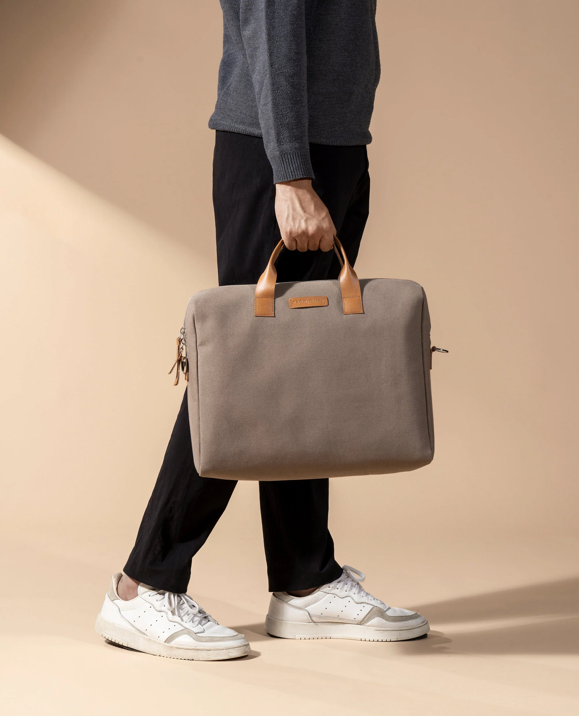 Fleet Messenger Bag - Image 3