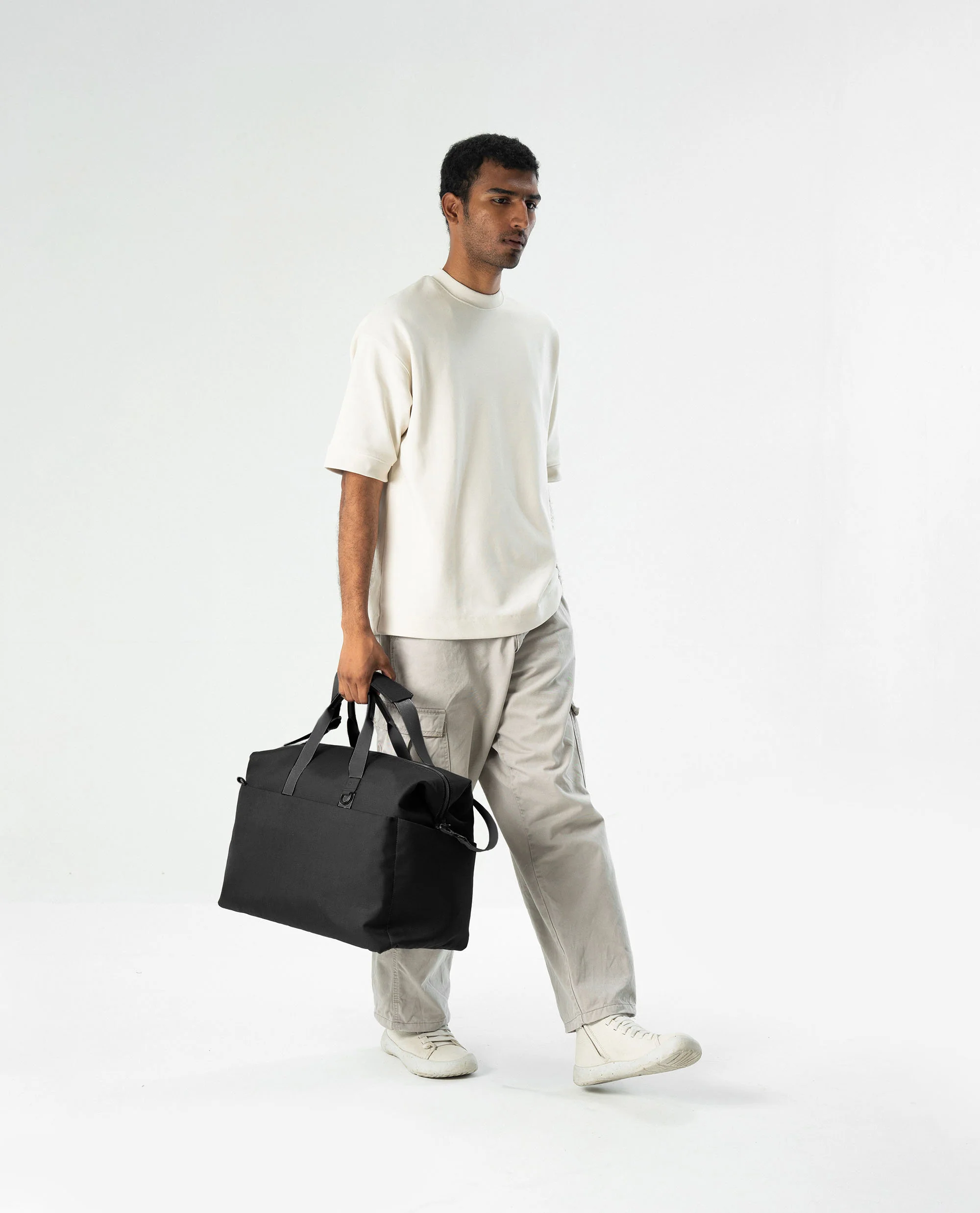 Gravity Duffle Bag - Image 3